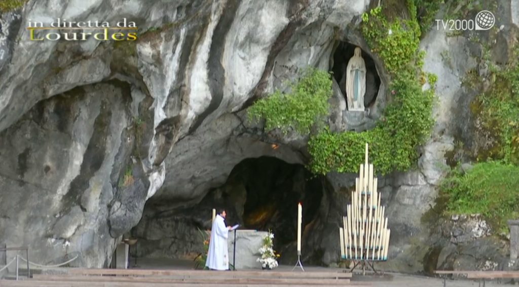 Il Rosario Da Lourdes Del 7 Agosto Prega Con Noi