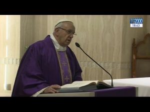 papa-francesco-a-santa-marta-dio-ci-ha-dato-tutto-ci-chiede-soltanto-le-nostre-miserie