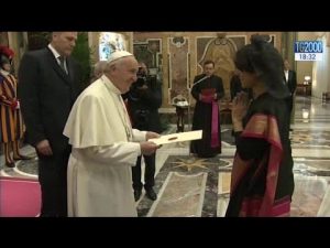 papa-francesco-cresce-una-reazione-non-violenta-a-guerre-e-terrorismo