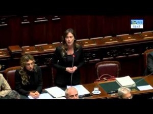 politica-la-mozione-di-sfiducia-nei-confronti-di-maria-elena-boschi