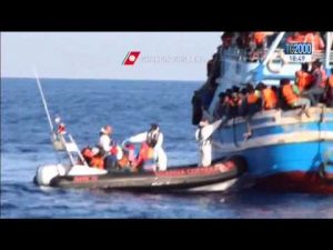 6mila-migranti-in-piazza-san-pietro-per-attraversare-la-porta-della-misericordia