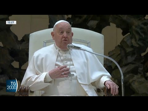 Papa Francesco raffreddato non legge catechesi. Nuovo appello di pace