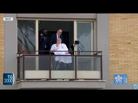 Papa Francesco continua terapie, lavora, concelebra